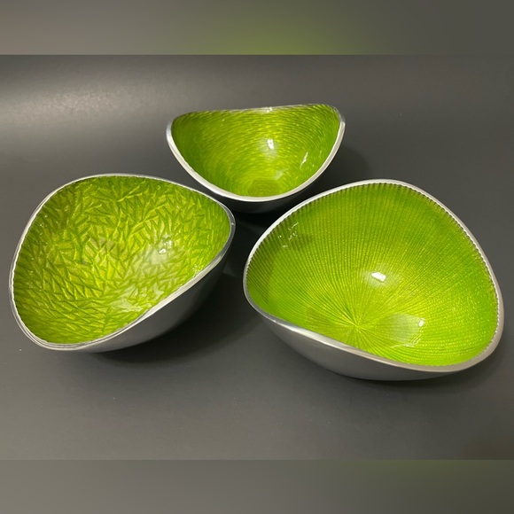 Simply Designz Other - Simply Designz Modern Green Organic Serveware 3 Nut Bowls